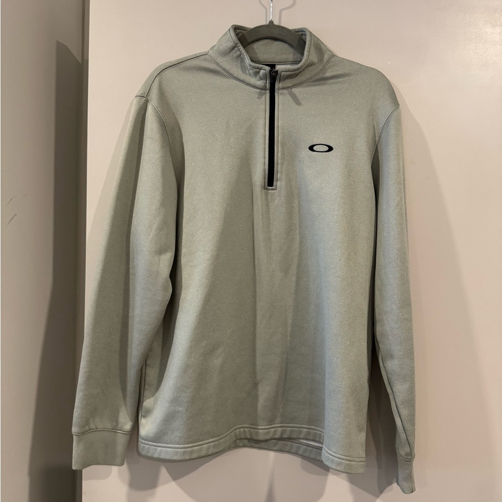 Oakley Men's Light Gray Sweater